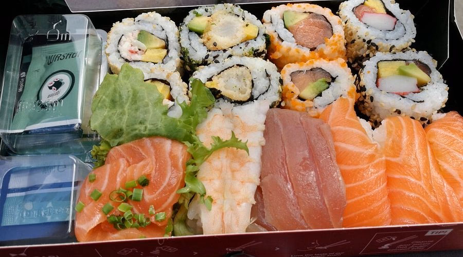 Does sushi & bento house have a delivery service?