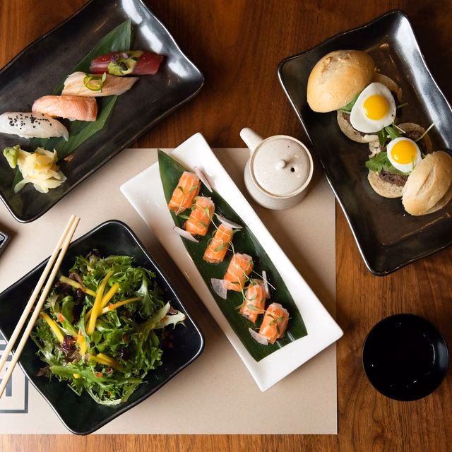 Where to eat sushi in Hallandale Beach?