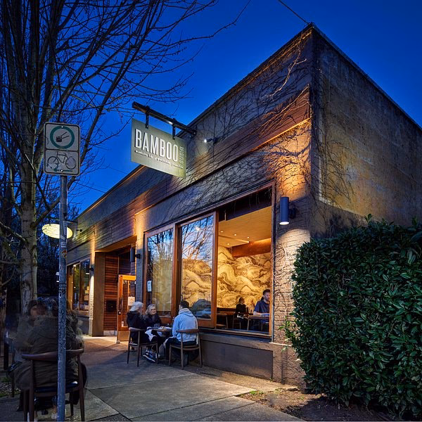 What to eat at a sushi restaurant in Oregon?