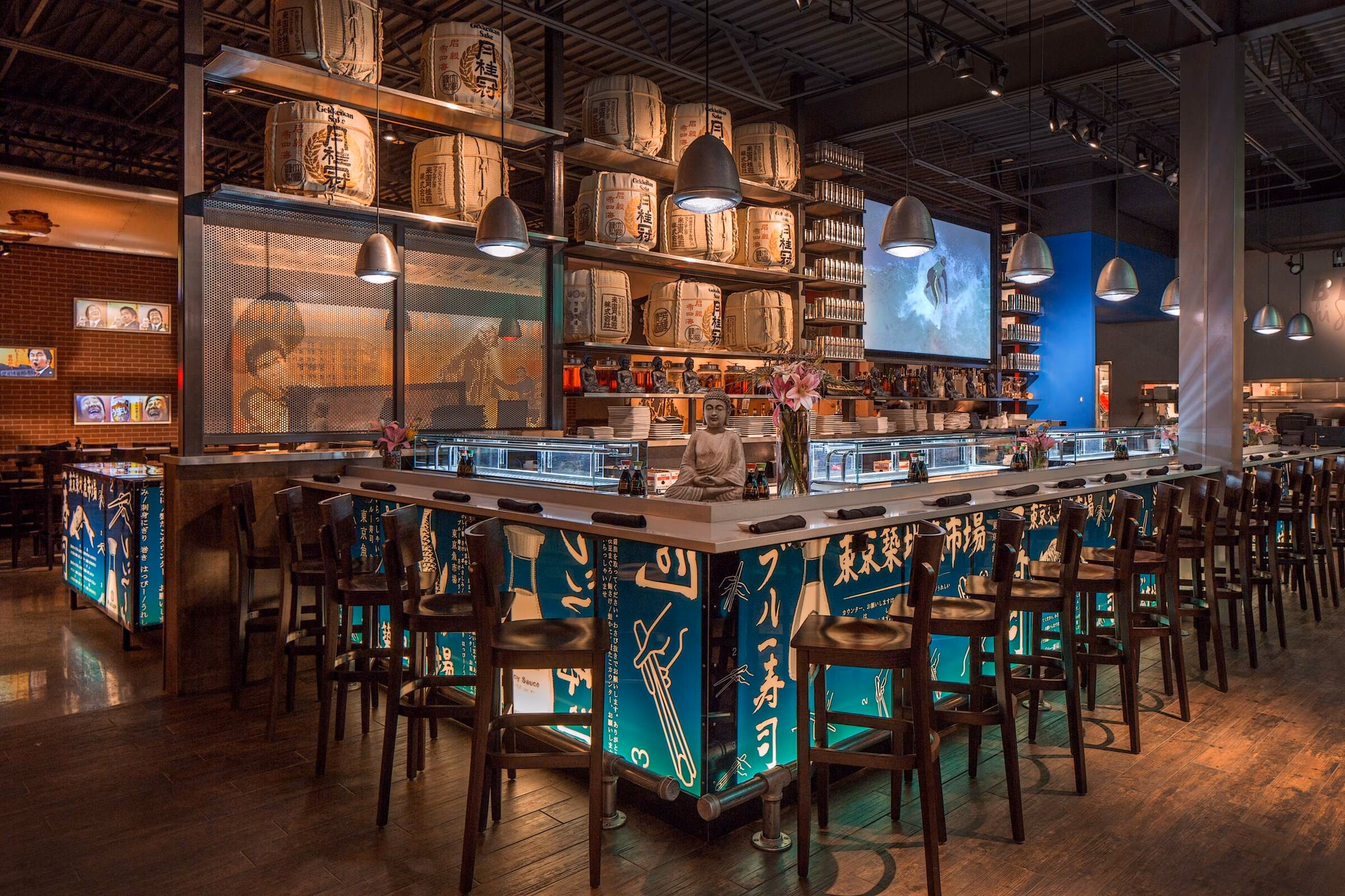 Does Blue sushi sake Grill - Grayhawk Pointe offer takeout?