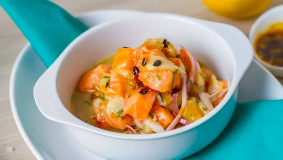 ¿Cómo hacer que el ceviche sea más refrescante?