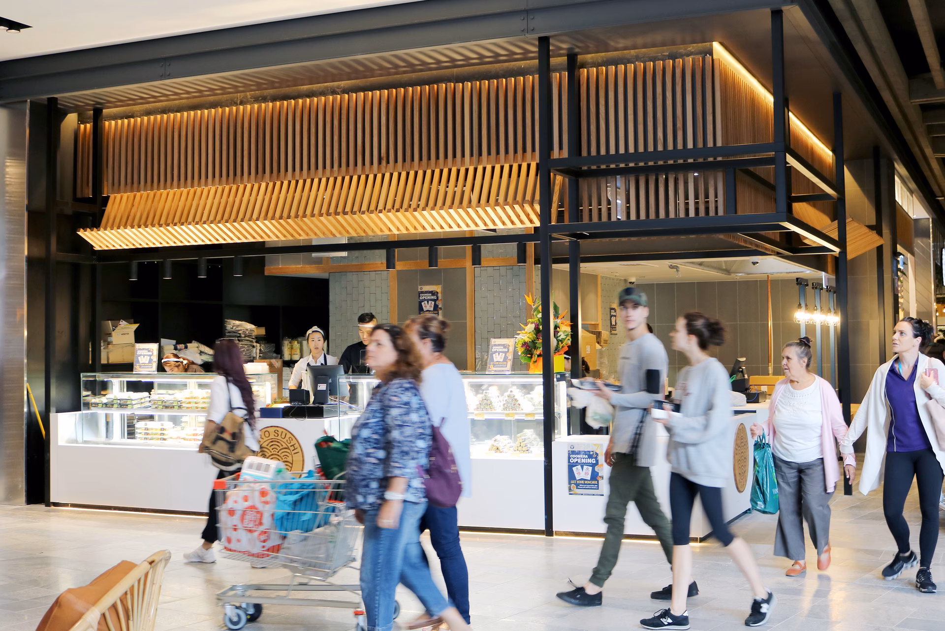 Does Westfield Coomera have eat sushi?