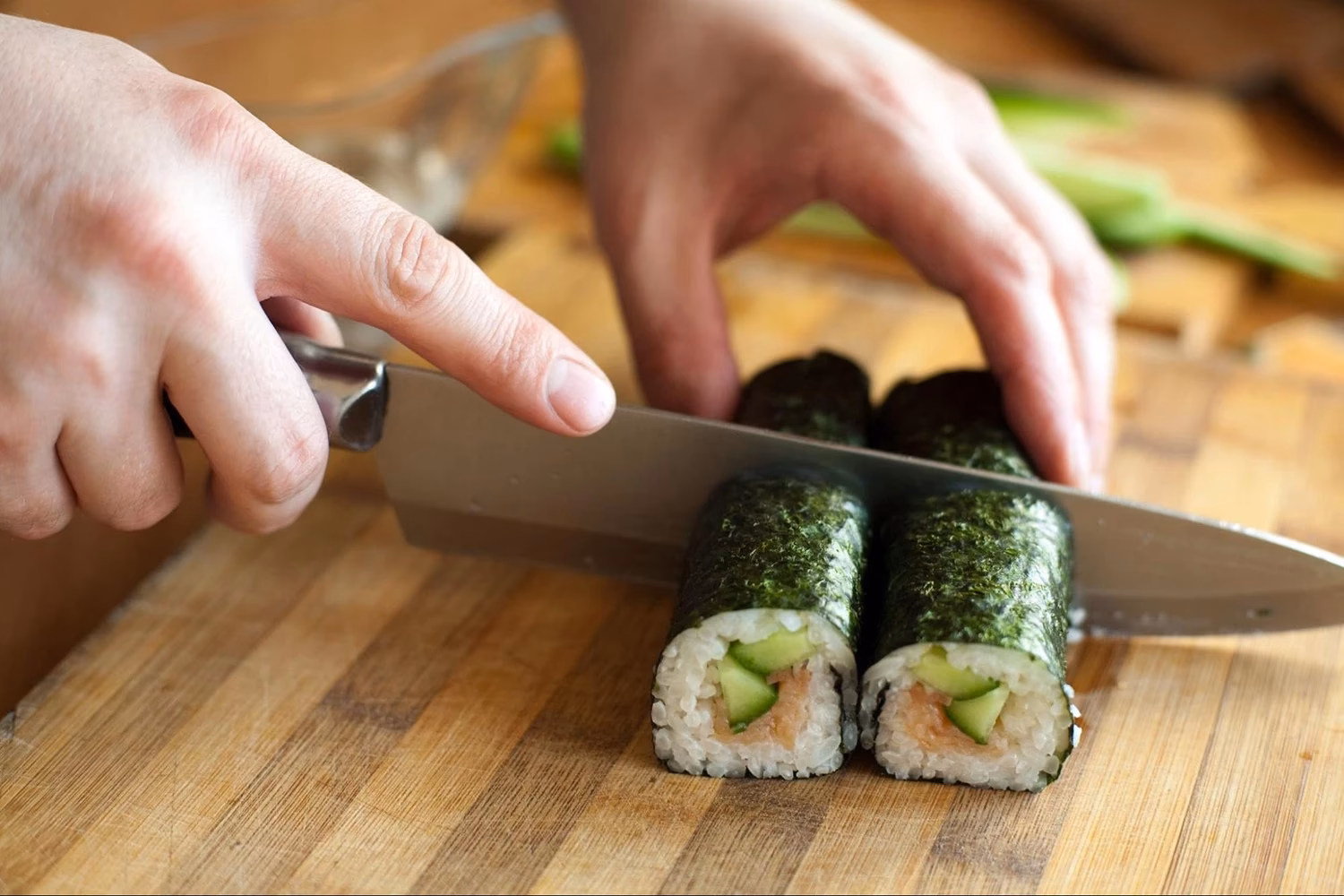 How many sushi rolls can a sushi roll cutter cut?