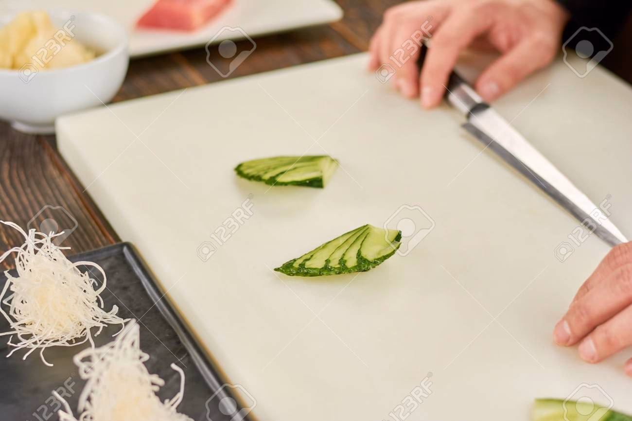 ¿Qué se necesita para decorar un pepino?