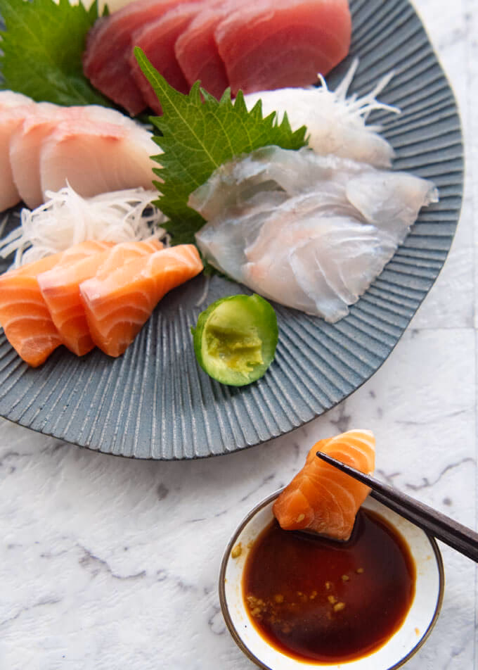 How do you make sashimi at home?