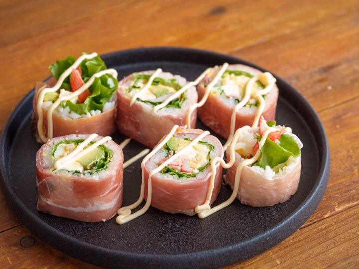 What are Italian sushi rolls made of?