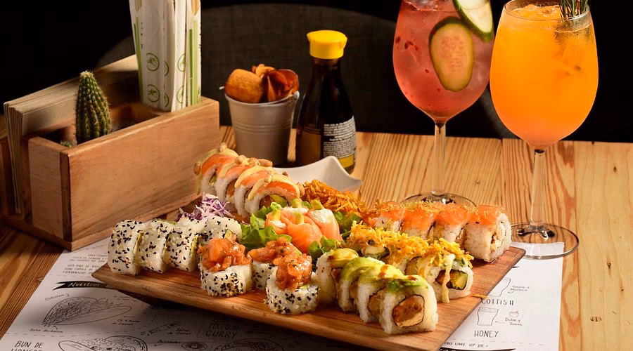 ¿Qué se puede probar en Izakaya by sushi pop Palermo?