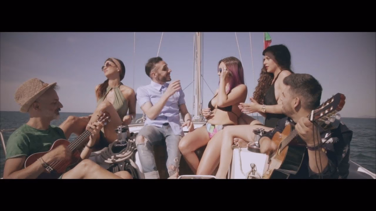 ¿Quién canta la letra de la isla del amor?