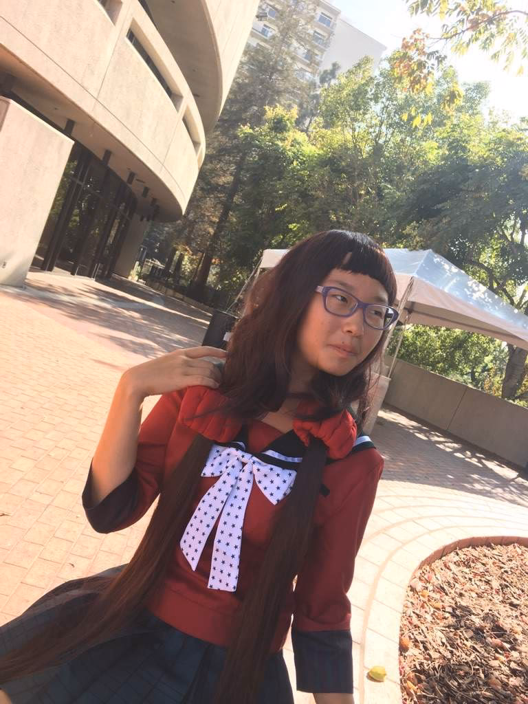 Does Maki look good in glasses?
