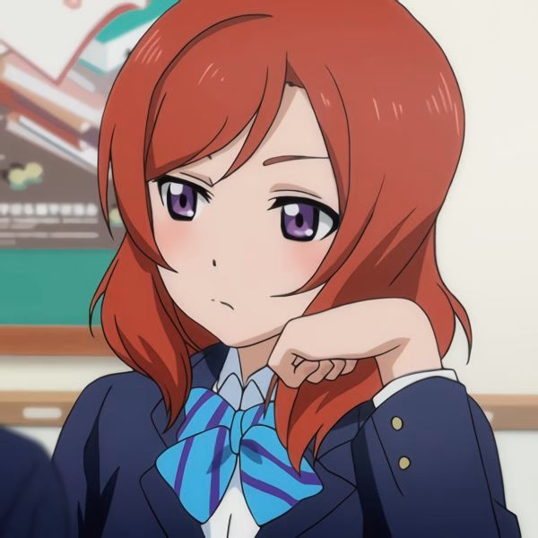 How many Maki Nishikino icons are there?