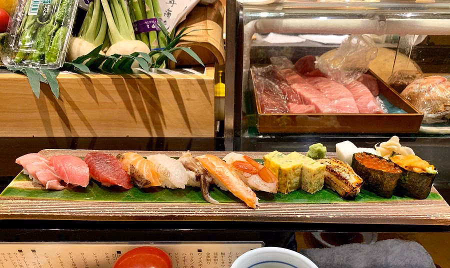 What makes Marui a good sushi chef?