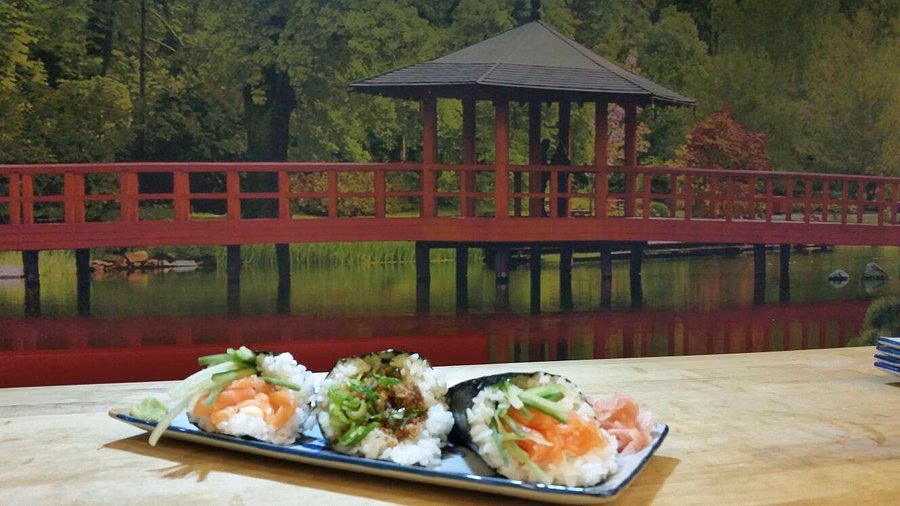 Who makes Michie sushi?