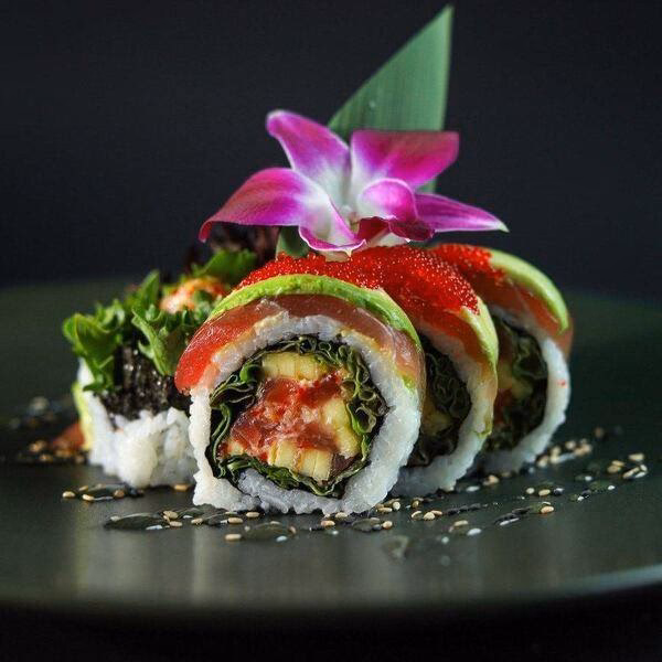 ¿Qué ofrece el restaurante mikaso?