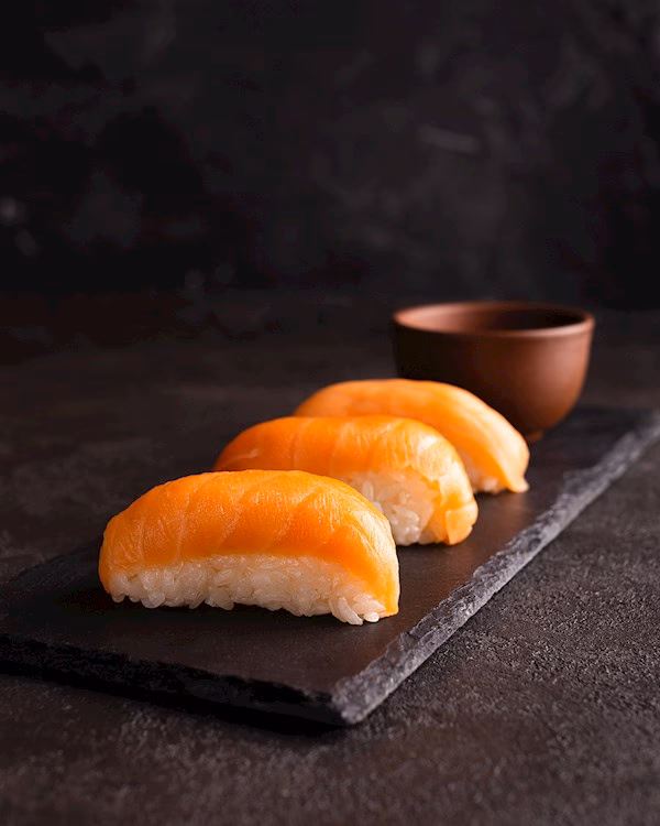 ¿Cuál es la diferencia entre el sashimi y el nigiri?