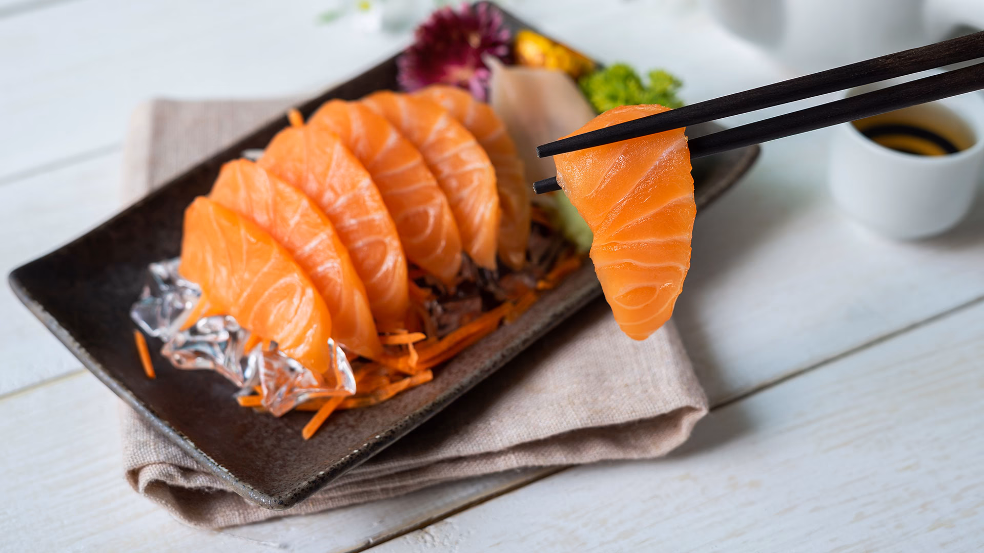 How to make tuna sashimi?