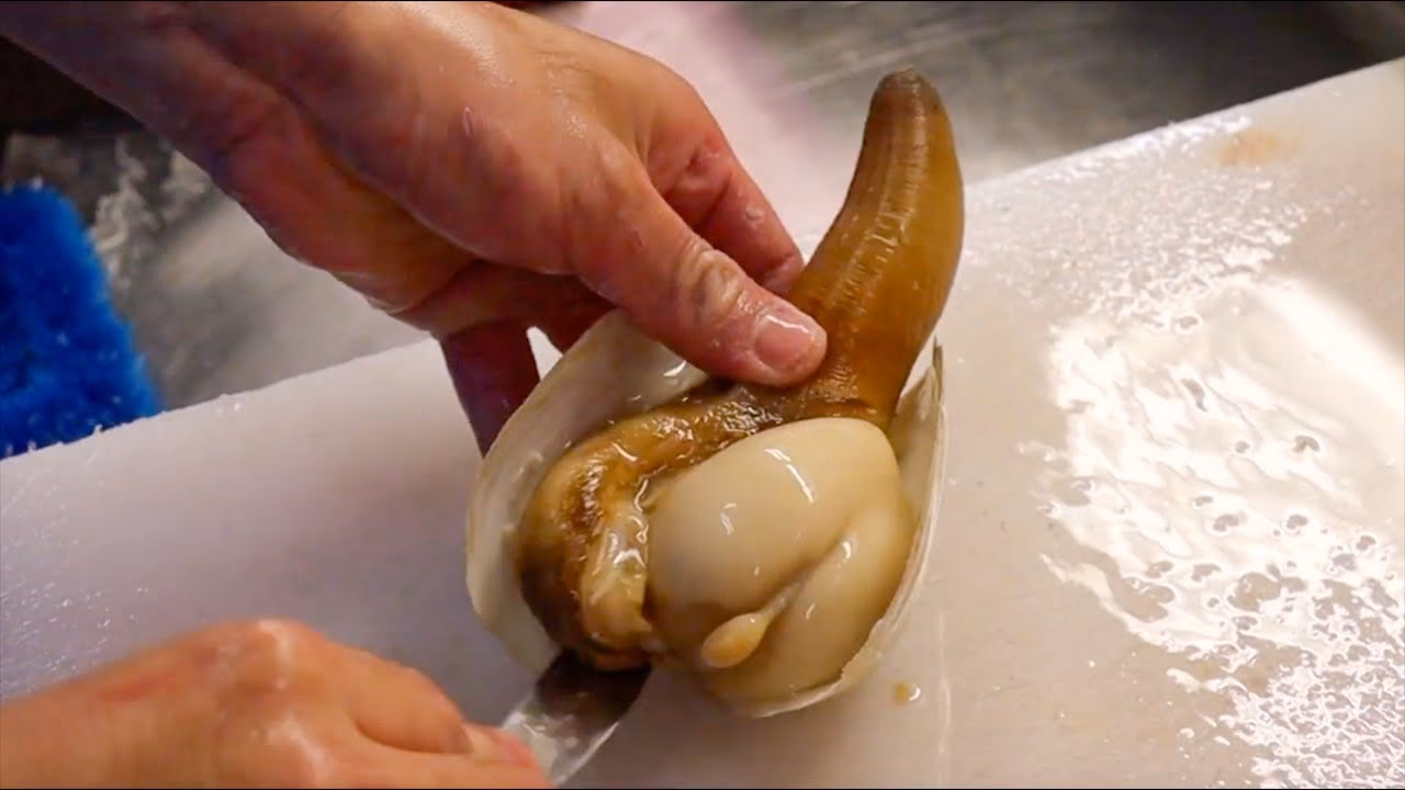 What is a geoduck sashimi?