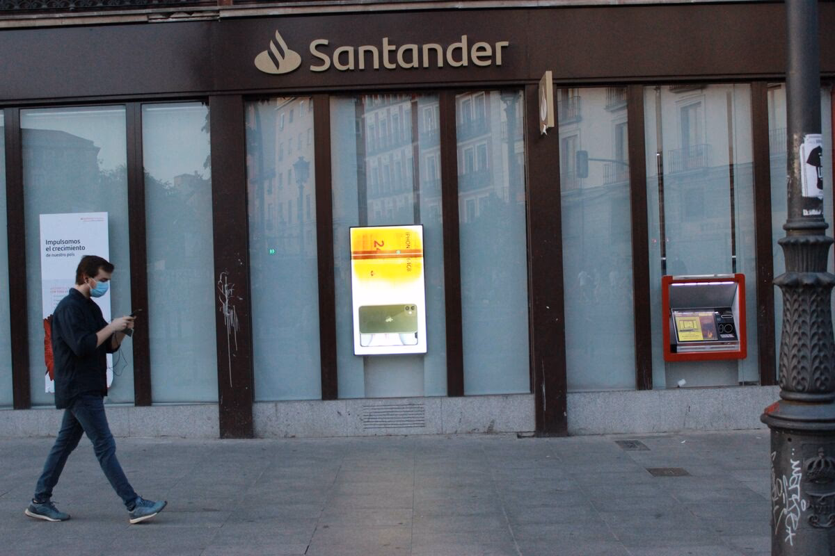 ¿Dónde se encuentra Banco Santander Rio en Escobar?