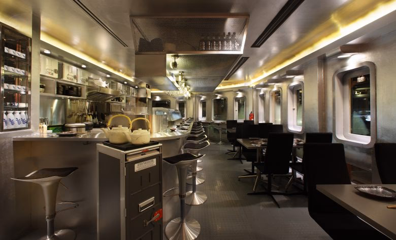 Does sushi Airways serve Omakase & couples sashimi?