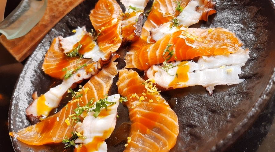 ¿Cuántos comensales han calificado a Batta Sushi?