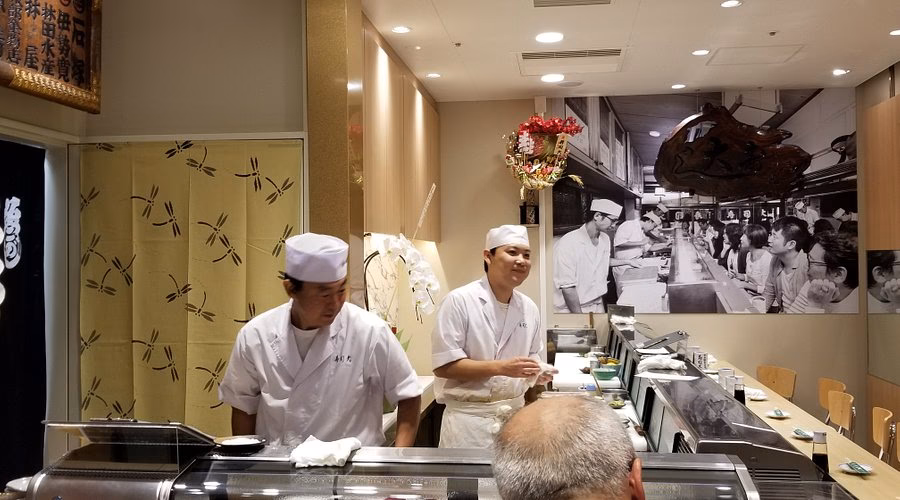 What time does sushi Dai open & close?