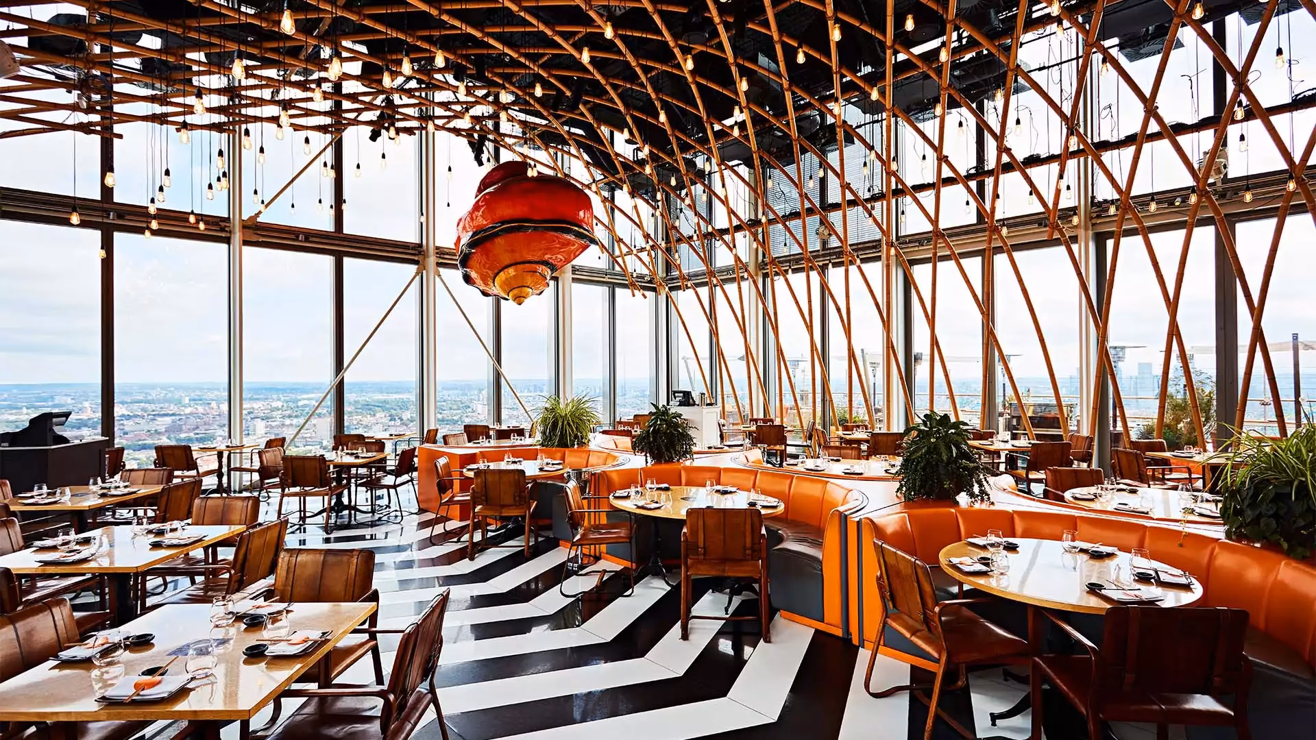 What food options are available at SUSHISAMBA?