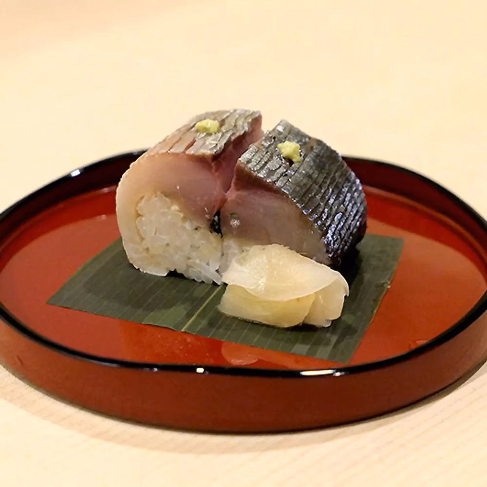 How many pieces of sushi were served at Sawada?