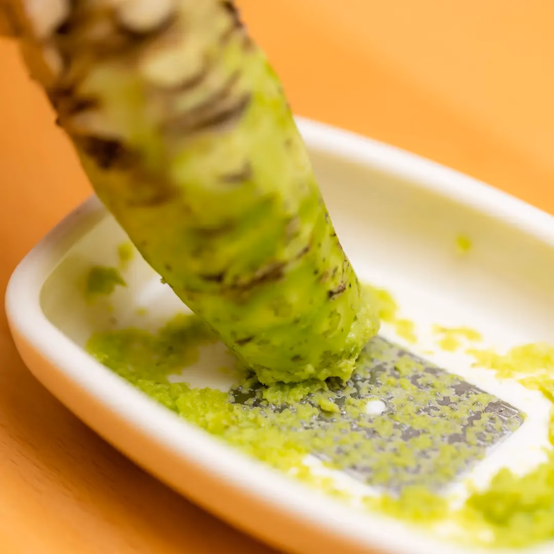 ¿Qué sabor tiene la salsa de coco y wasabi?